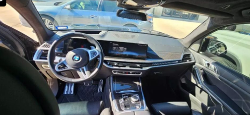 2023 BMW X7 M60i