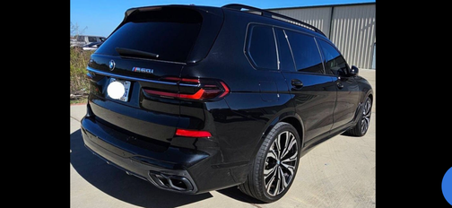 2023 BMW X7 M60i