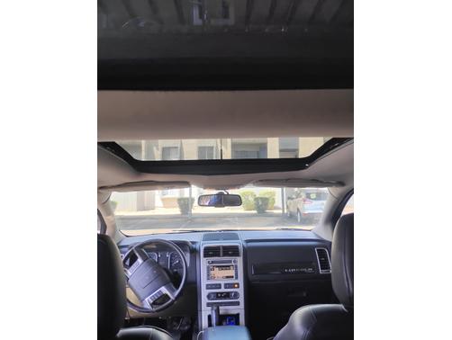 Black 2008 Lincoln MKX Base