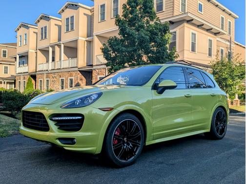 2014 Porsche Cayenne GTS