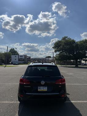 Black 2012 Volkswagen Touareg TDI Lux