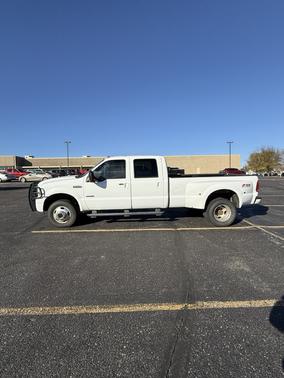 2005 Ford F-350 XLT Crew Cab Super Duty DRW
