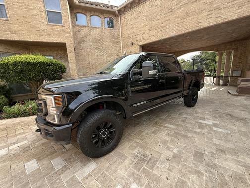 Black 2021 Ford F-250 Lariat