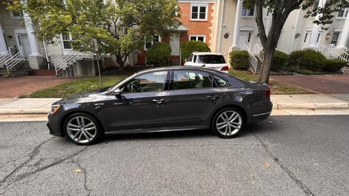 2018 Volkswagen Passat 2.0T R-Line