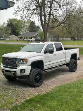 2015 GMC Sierra 2500 Denali
