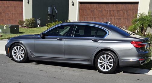 2016 BMW 740 i