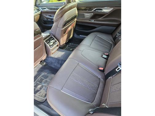 2016 BMW 740 i