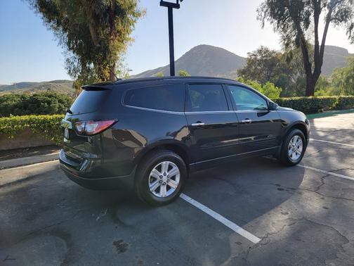 Black 2013 Chevrolet Traverse 2LT