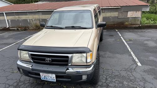 Gold 1999 Toyota Tacoma Xtracab