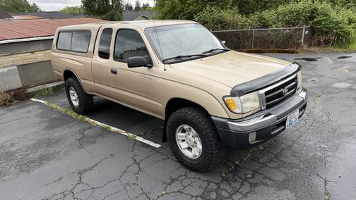Gold 1999 Toyota Tacoma Xtracab
