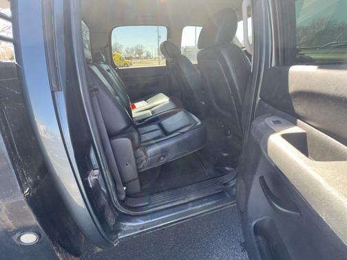 2009 Chevrolet Silverado 2500 LT Crew Cab