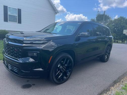 Black 2025 Chevrolet Traverse RS