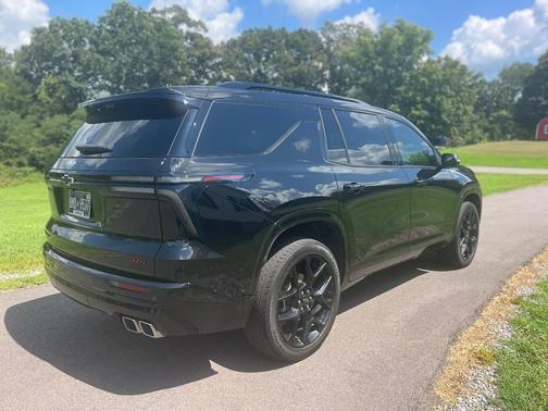 Black 2025 Chevrolet Traverse RS
