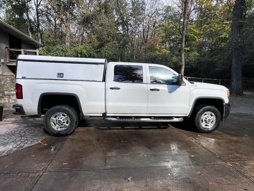 White 2016 GMC Sierra 2500 Base