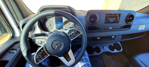 Photo 5 of 17 of 2022 Mercedes-Benz Sprinter 2500 High Roof