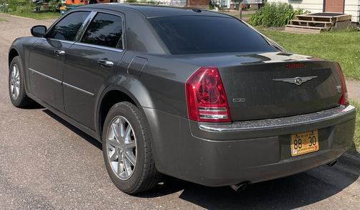 Beige 2010 Chrysler 300C Base