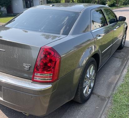 Beige 2010 Chrysler 300C Base
