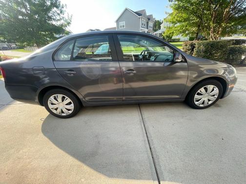 Silver 2009 Volkswagen Jetta S