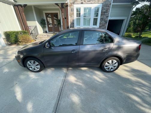 Silver 2009 Volkswagen Jetta S