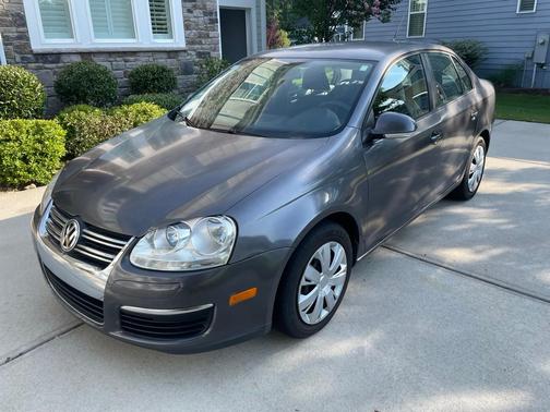 Silver 2009 Volkswagen Jetta S