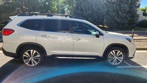 White 2022 Subaru Ascent Touring 7-Passenger