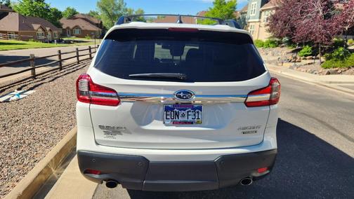 White 2022 Subaru Ascent Touring 7-Passenger