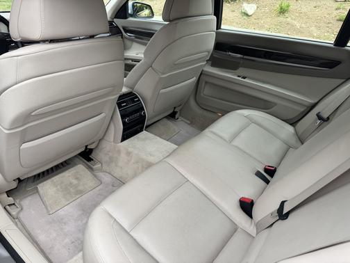 Gray 2011 BMW 740 Li