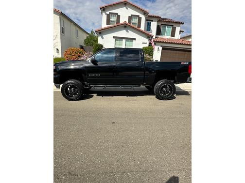 2017 Chevrolet Silverado 1500 2LT