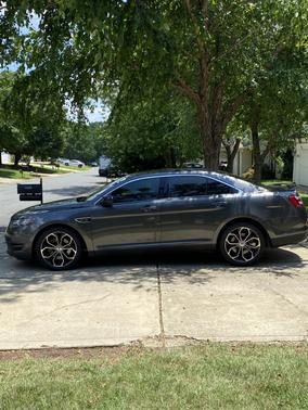 2017 Ford Taurus SHO