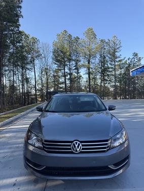 2014 Volkswagen Passat 1.8T Wolfsburg Edition