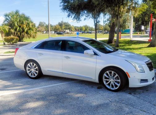 White 2016 Cadillac XTS Luxury