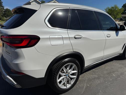 White 2020 BMW X5 sDrive40i