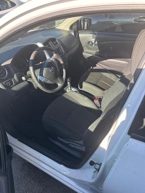 2017 Nissan Versa 1.6 SV