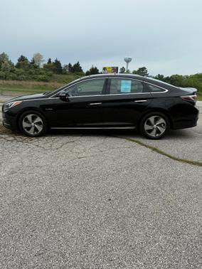 2017 Hyundai SONATA Hybrid Limited
