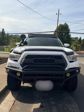 White 2016 Toyota Tacoma TRD Off Road