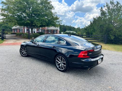 2018 Volvo S90 T5 Momentum