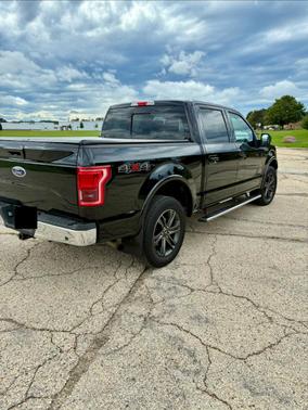 Black 2016 Ford F-150 Lariat