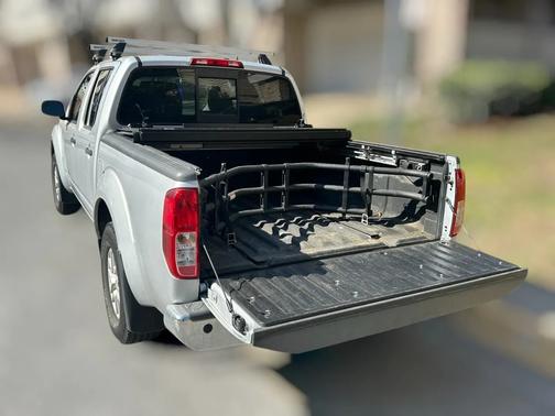 Silver 2016 Nissan Frontier SV