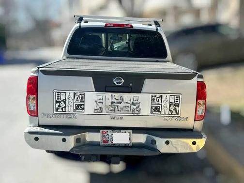 Silver 2016 Nissan Frontier SV