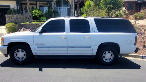 White 2003 GMC Yukon XL 1500 SLT