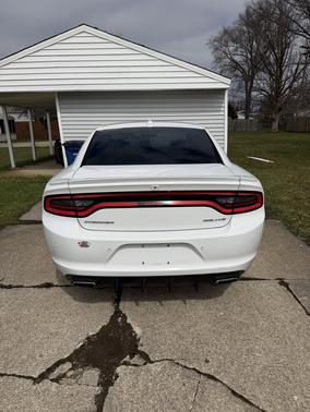 White 2015 Dodge Charger SXT
