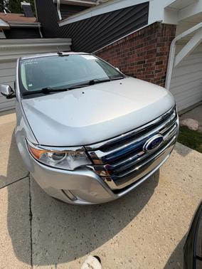 Silver 2014 Ford Edge Limited