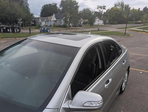 Silver 2010 Acura RL Technology
