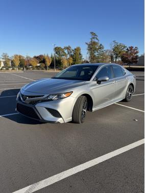 2020 Toyota Camry SE Nightshade