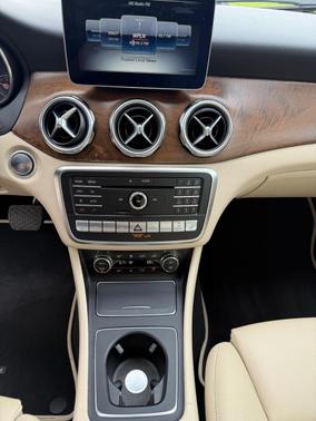 White 2019 Mercedes-Benz GLA 250 4MATIC