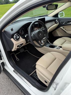 White 2019 Mercedes-Benz GLA 250 4MATIC