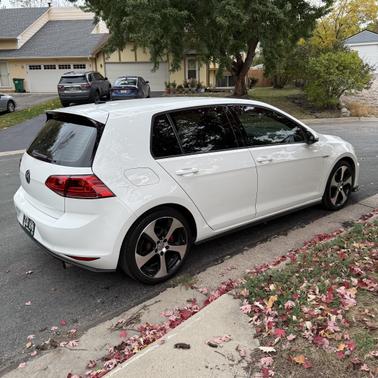 2017 Volkswagen Golf GTI S 4-Door