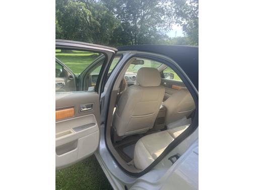 2006 Lincoln Zephyr Base