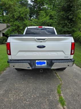White 2019 Ford F-150 Lariat
