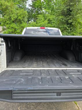 White 2019 Ford F-150 Lariat